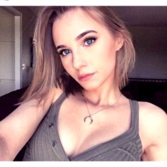 Meet your Posher, Trish - Picture 1 of 1